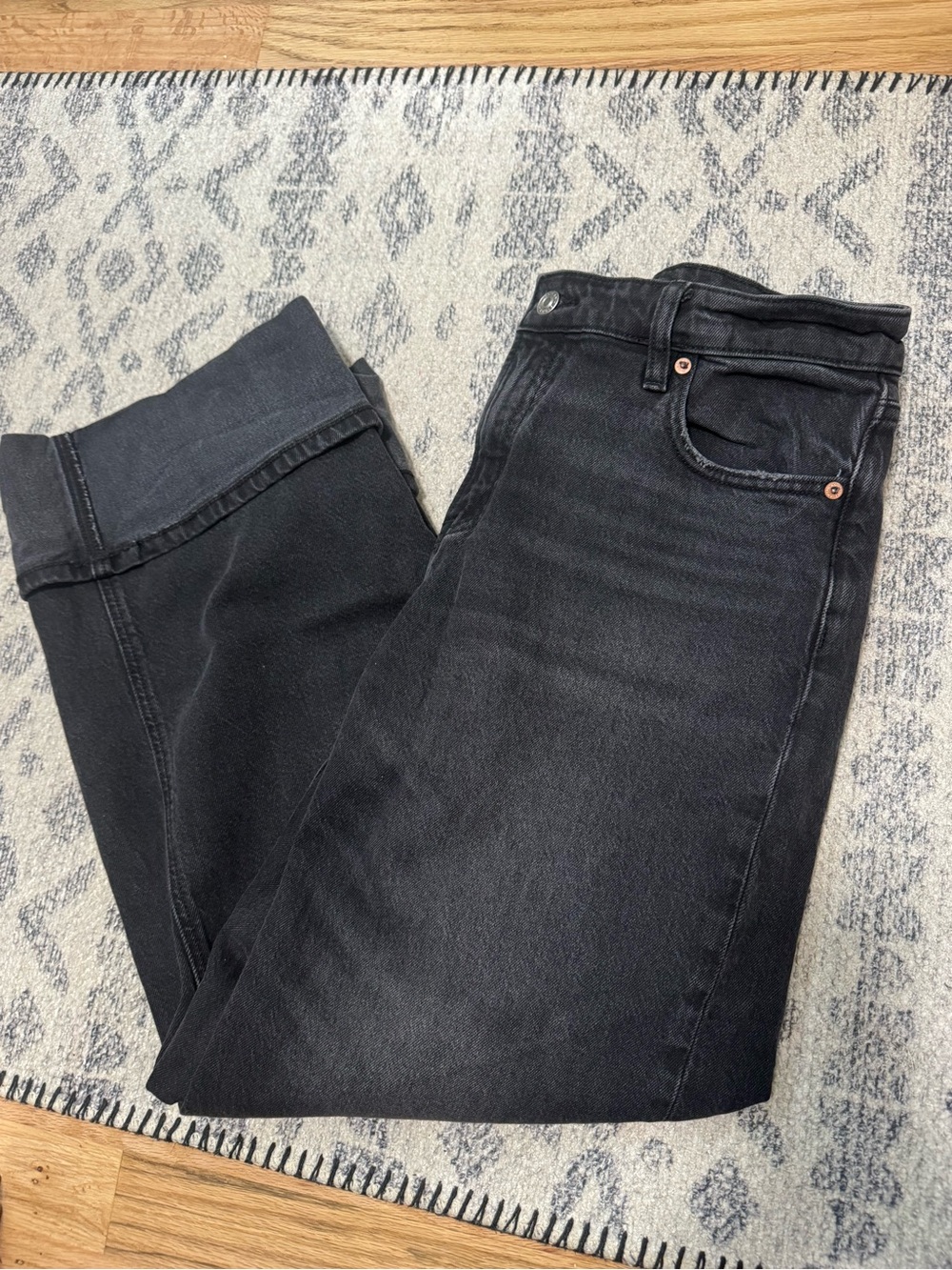 Black American Eagle Stovepipe cuffed Women's Jeans